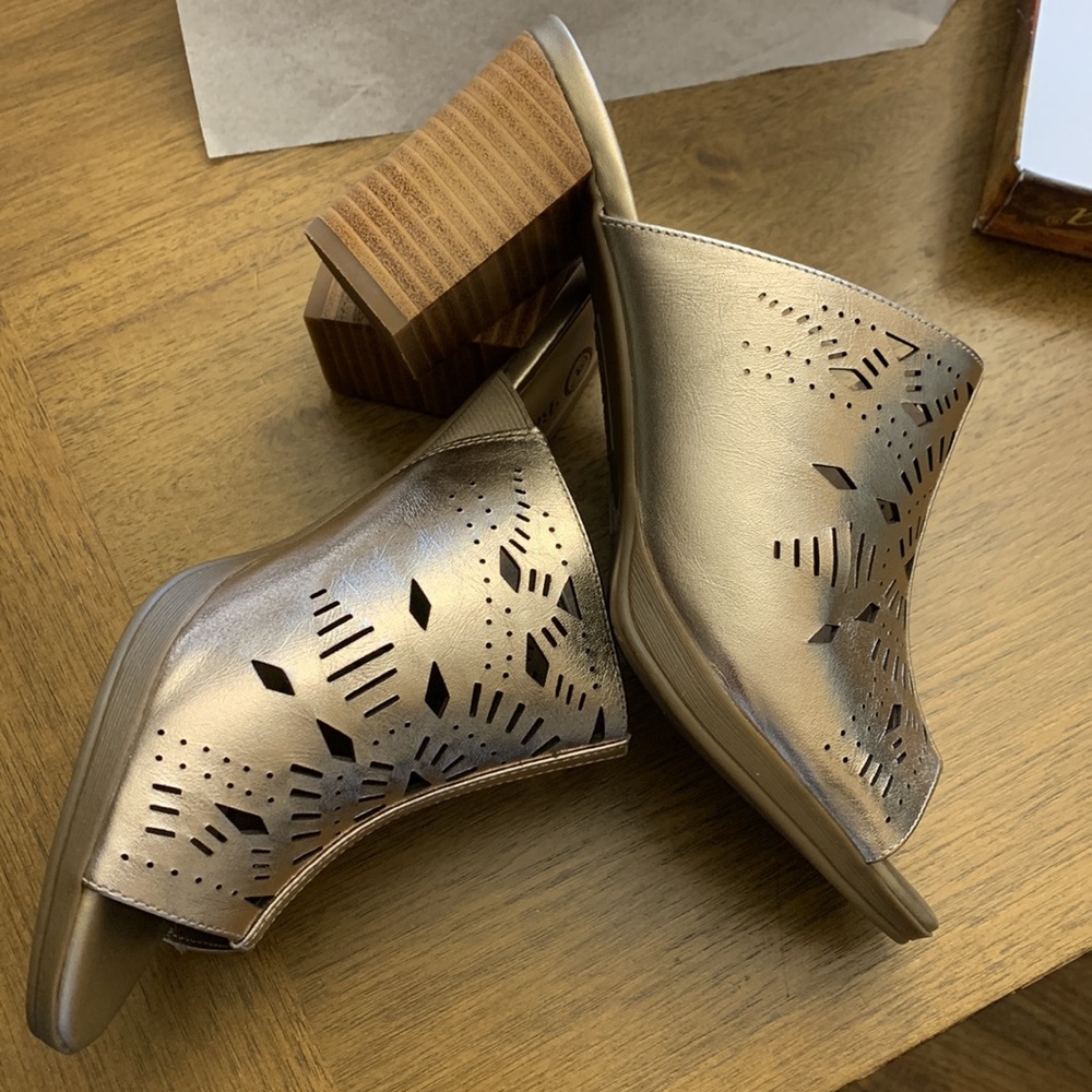 NWT Dolce Vita Strapless Chunky Heels 7WW